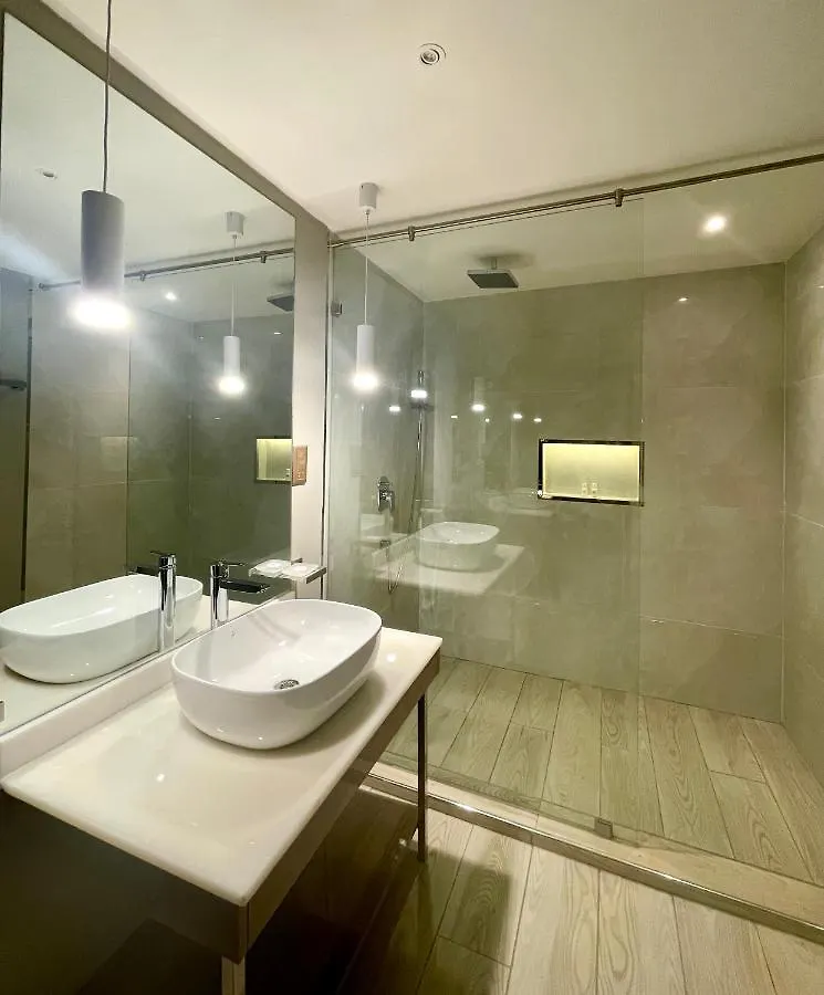 Meilin International Hotel Kampala 4*,  Uganda